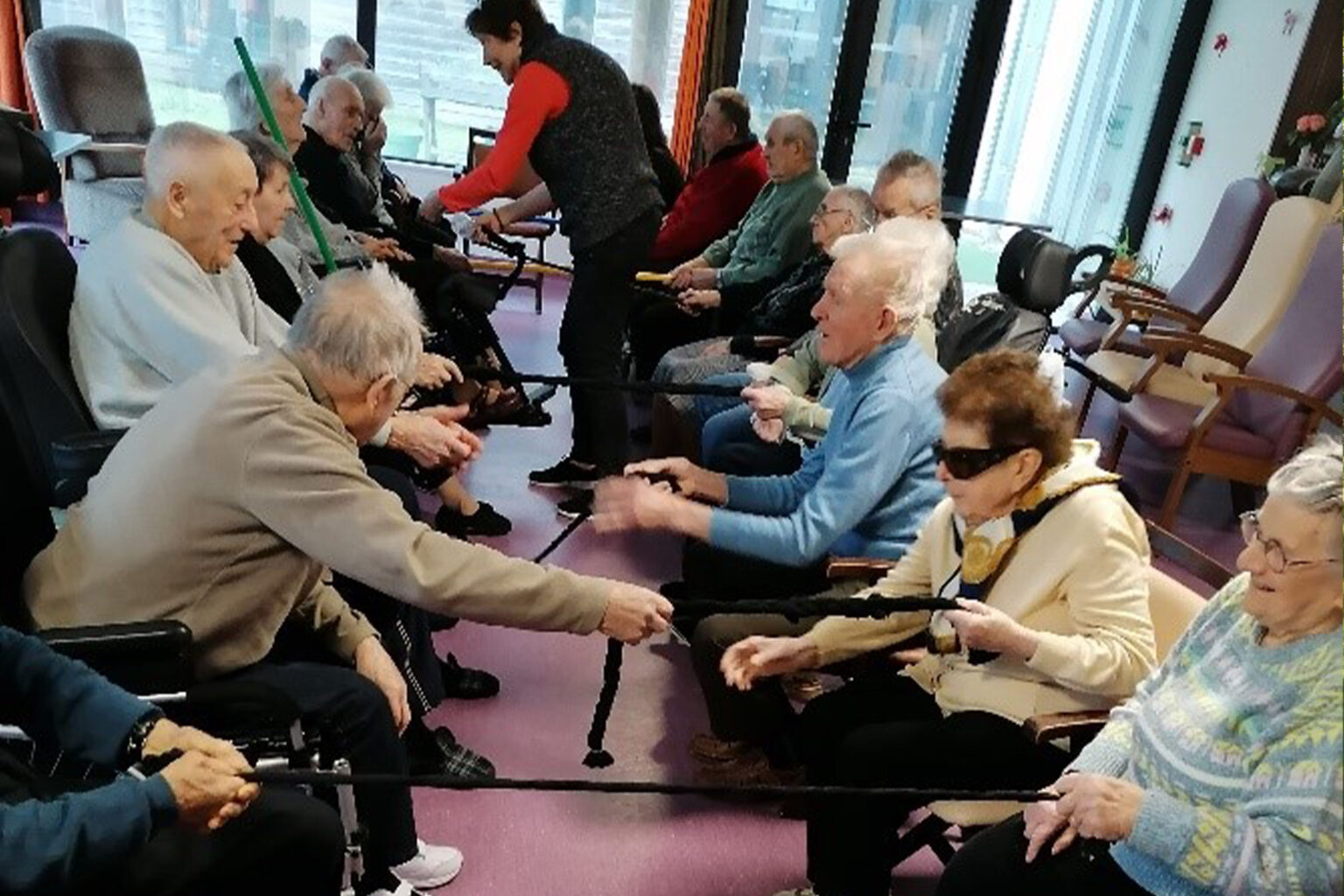 Quelle Ville Vaut Bien Une Messe Animations de EHPAD Eugène Aujaleu - peinture, loto, lecture